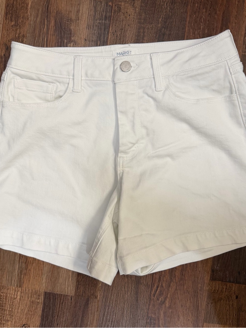 Market & Spruce White Women’s Denim Shorts
